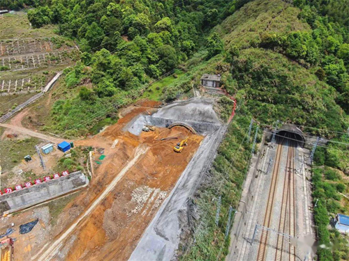 湖南永州阳明山隧道灾害处治加固维修工程